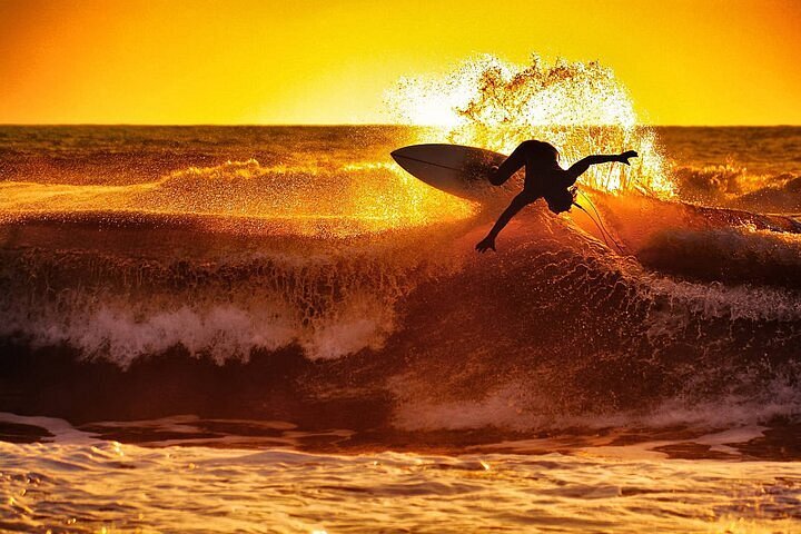 Wadduwa Surfing Holiday, Sri Lanka